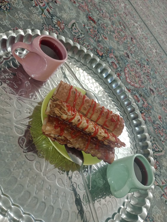 از شما/سلام سمبوسه هستم ،از آشناییتون خوشبختم🙃💚