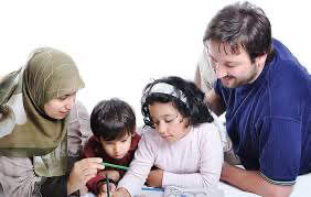 والدین باید با کودکانشان همدلی داشته باشند