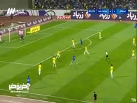 شوت ابوالفضل جلالی با واکنش گلر صنعت نفت دور شد