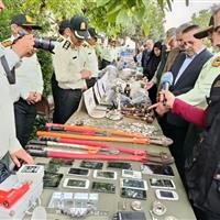 بازدید استاندار قزوین از نمایشگاه کشفیات پلیس