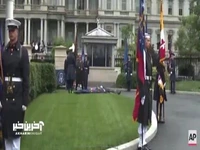 لحظه غش کردن عضو گارد کاخ سفید