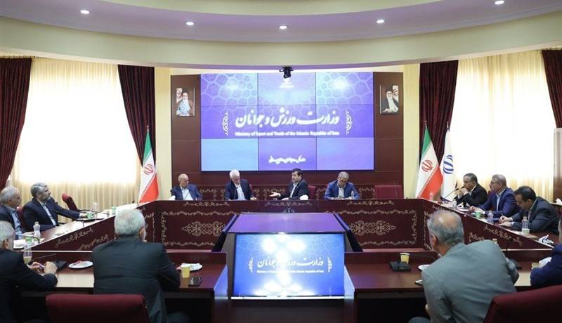 نشست وزیر ورزش با مدیران باشگاهها برای مهار تورم قرارداد