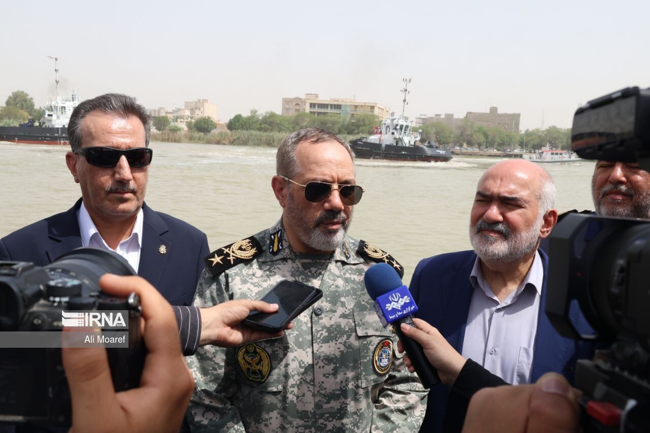 وزیر دفاع: توسعه صنایع دریایی در خرمشهر و اشتغالزایی جوانان در دستور کار است