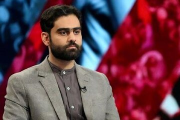 امیرحسین ثابتی، پزشکیان را درباره وزیر راه تهدید کرد
