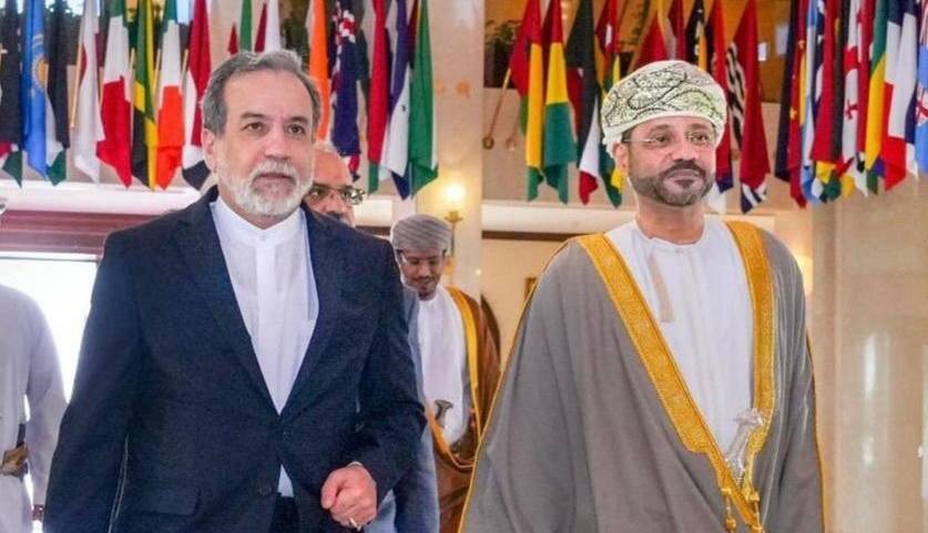 بیشتر از یک میانجی
