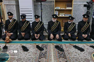 غبارروبی مضجع شریف حرم فرزند امام جواد(ع)