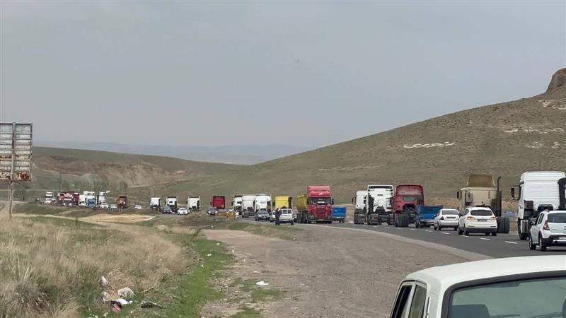 مشکلات کامیونداران استان بوشهر در دست بررسی است