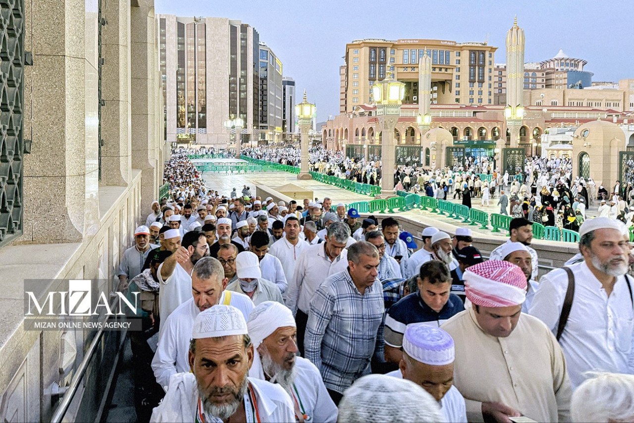 تصاویری از حضور حجاج در قبرستان بقیع در ایام حج ابراهیمی 