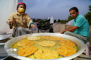عطر نان سنتی در یزد پیچید
