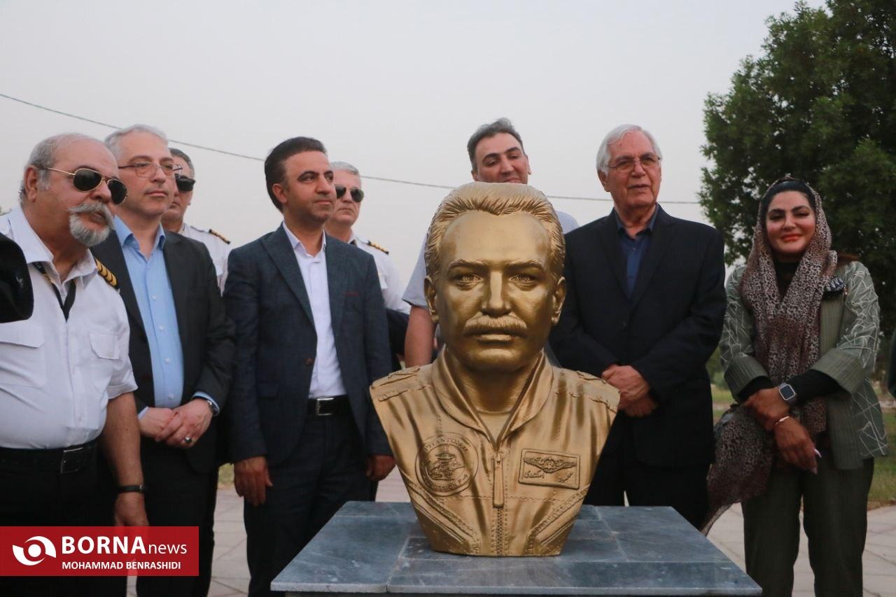 رونمایی از سردیس خلبان «محمود اسکندری» در خرمشهر