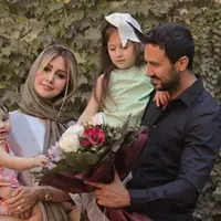 سوال چالشی مجری از شاهرخ استخری: چطوری همش خارجین؟ لاکچری هستید؟