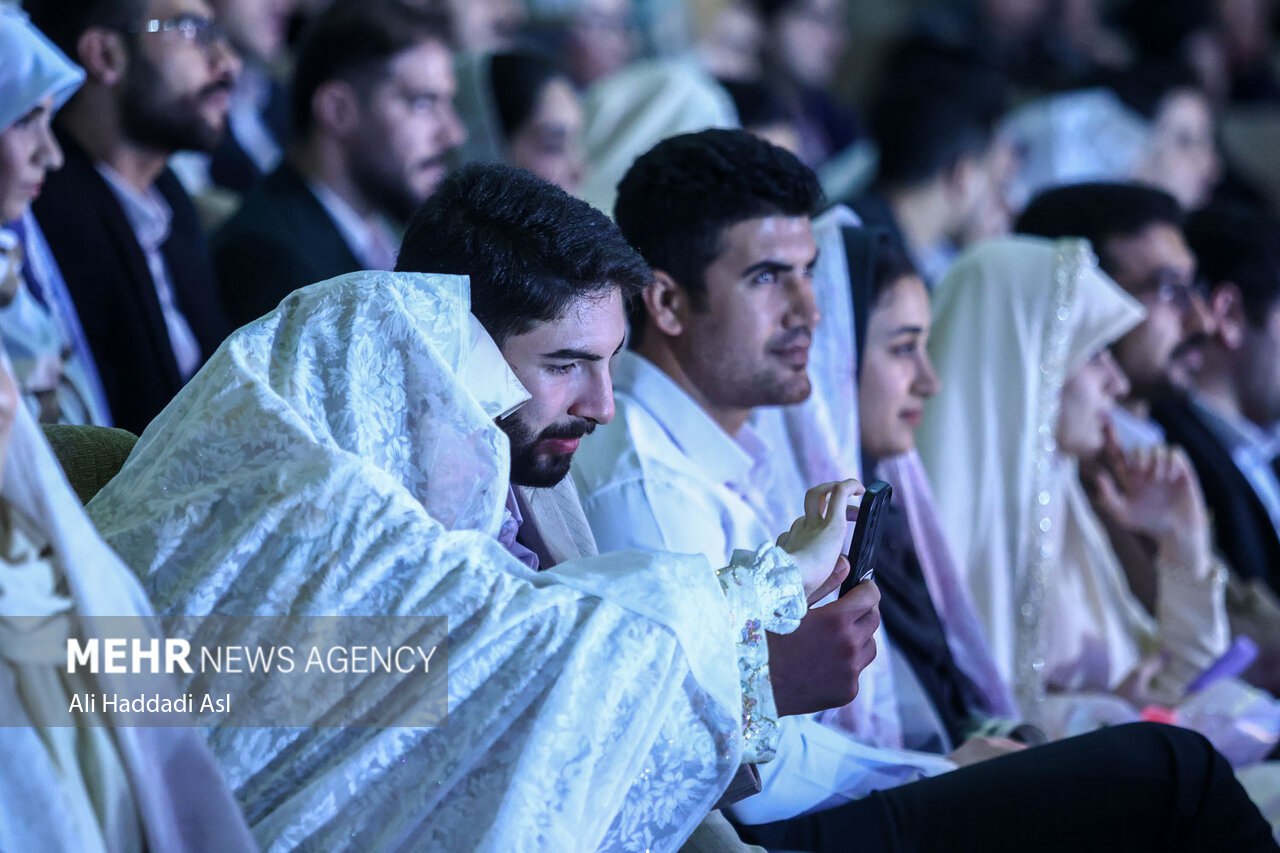 عکس/  ازدواج ۴۰ زوج دانشجوی دانشگاه علوم پزشکی ایران