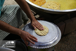 عطر نان سنتی در یزد پیچید