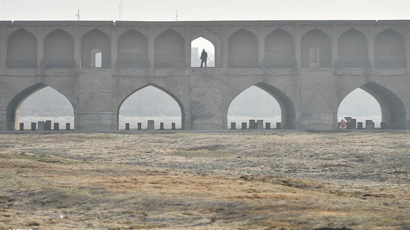 مسائل محیطزیستی و حقوق مردم اصفهان را با هیچکس معامله نمیکنیم