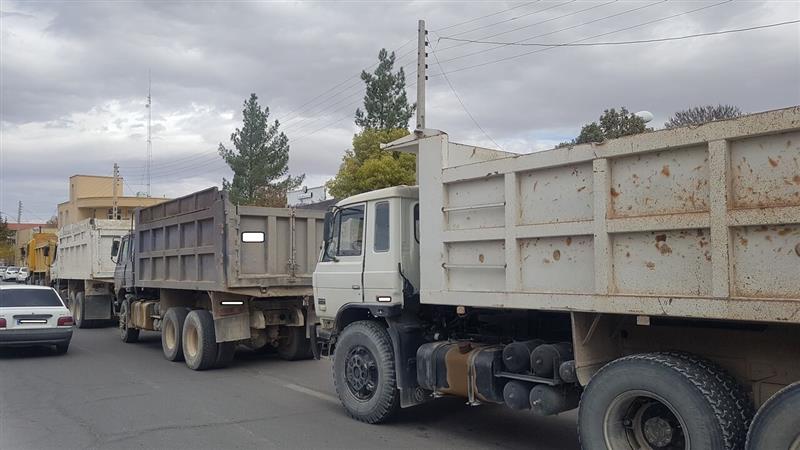 بررسی چالشهای بخش حمل و نقل جادهای استان مرکزی با تاکید بر حفظ ثبات خدماترسانی