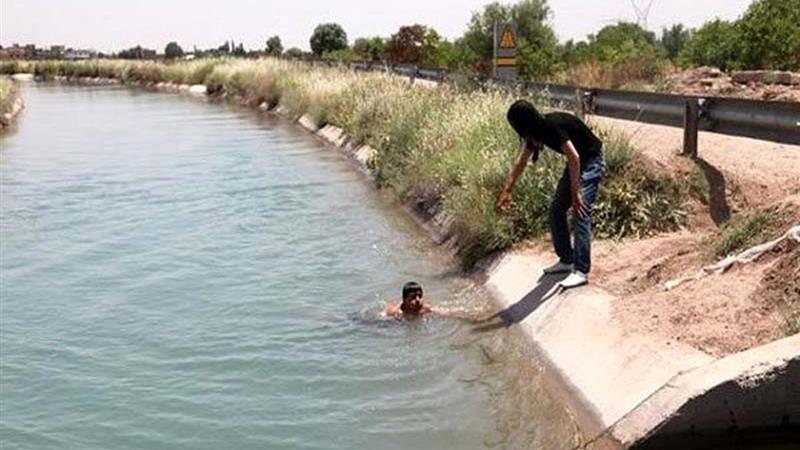 شهروندان از شنا کردن در کانالها و تأسیسات آبی استان اردبیل خودداری کنند