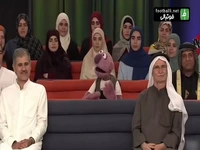 تشویق تیم تراکتور توسط جناب‌خان و مهمانان جنوبی برنامه، بابت قهرمانی در لیگ برتر