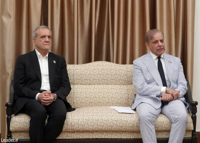 عکس/ نخست وزیر پاکستان با رهبر انقلاب دیدار کرد 