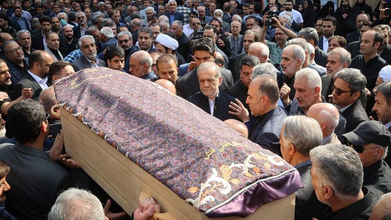 حضور سرزده رئیسجمهور در مراسم تشییع خیر مدرسه ساز