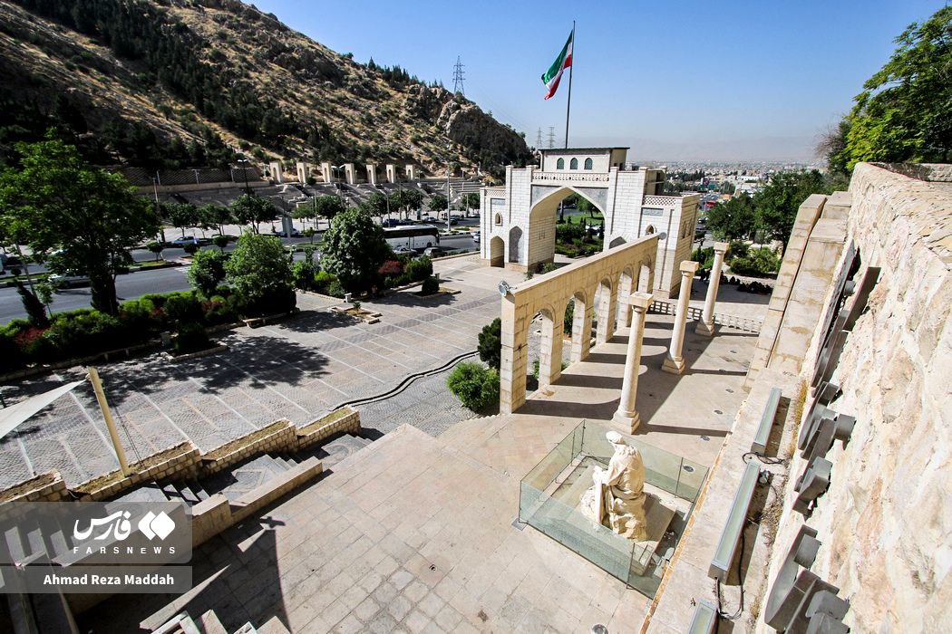 آرامگاه خواجوی کرمانی