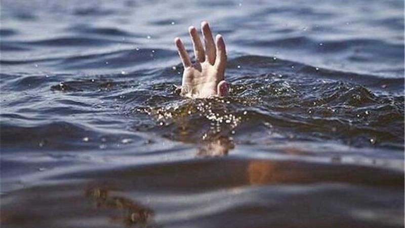 نجات مرد ۴۶ ساله از حادثه غرق شدگی در ساحل دلوار