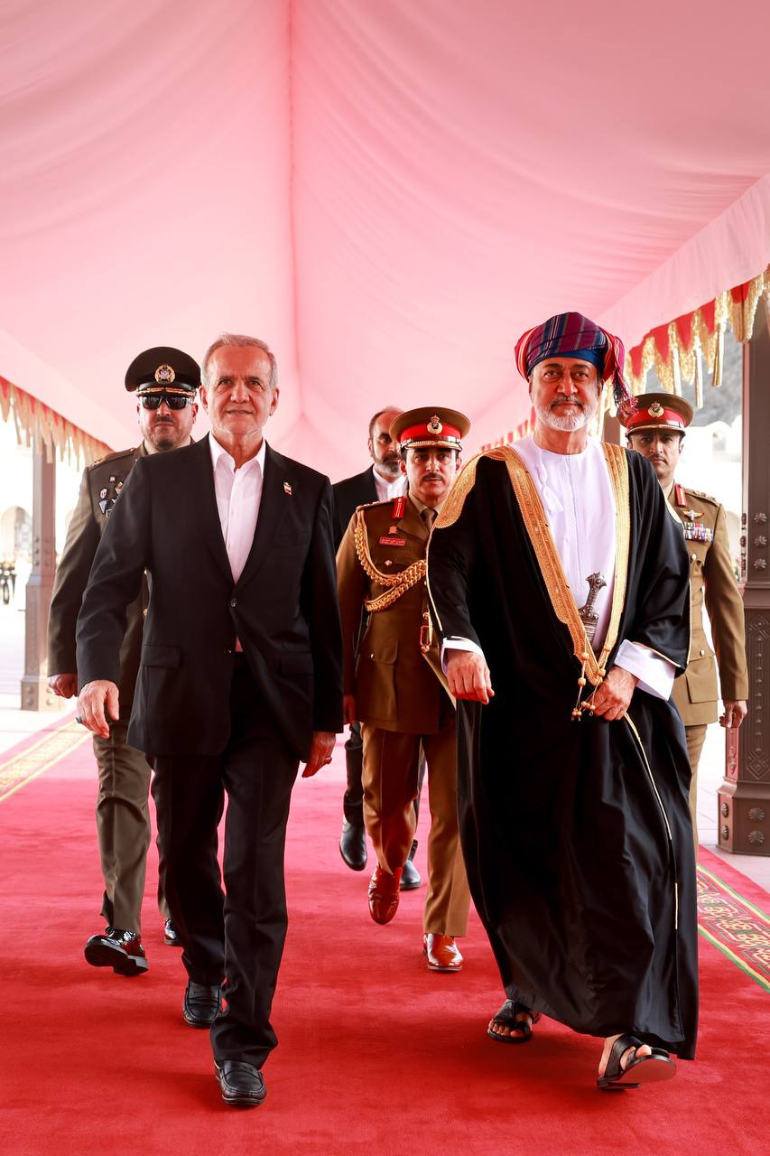 عکس/ دیدار پزشکیان با سلطان عمان 