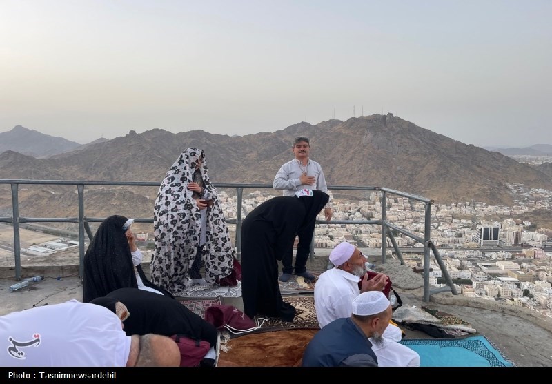 صعود حجاج اردبیلی به قله جبل النور