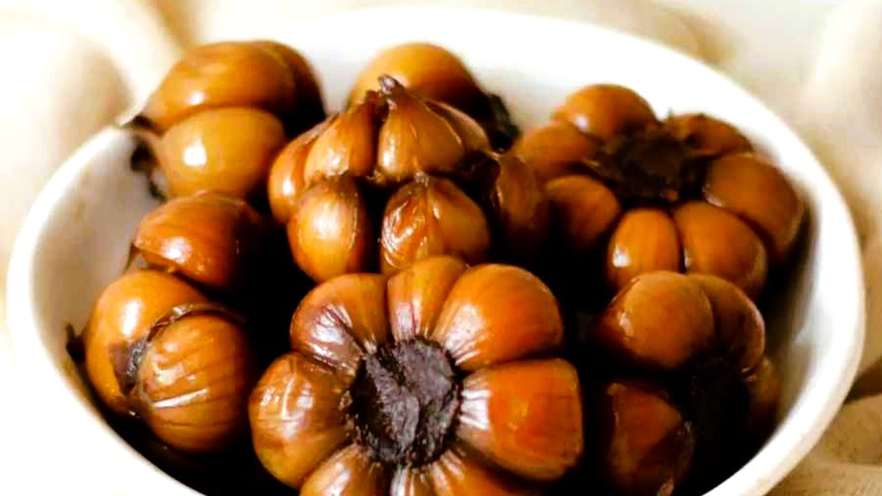 طرز تهیه سیر ترشی اصیل شمالی