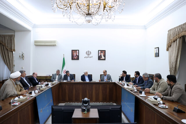 دیدار عارف با استاندار و مجمع نمایندگان استان گیلان
