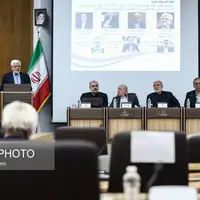 عارف: کنار هم قرار گرفتن دو جریان سیاسی باعث هم‌افزایی به نفع نظام می‌شود