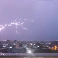 تصاویری دیدنی از صاعقه در آسمان مراغه