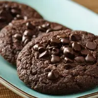کوکی کلاسیک با مغز شکلات