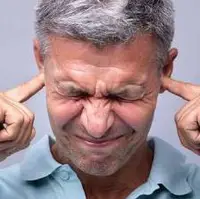 چطور با یک حرکت ساده گرفتگی گوش‌ها را باز کنیم؟