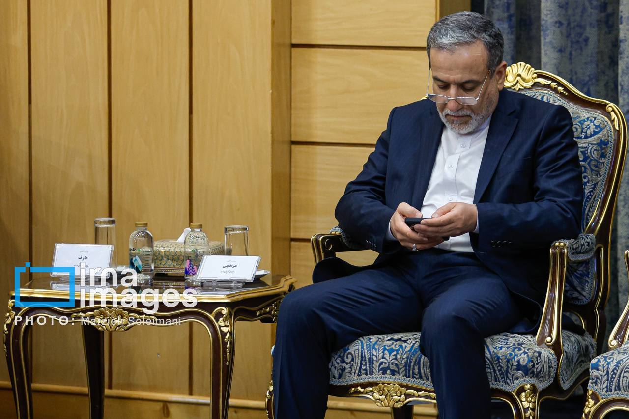 عکس/ سفر عراقچی به عمان 