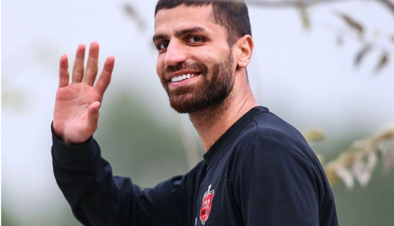 میلاد سرلک در پرسپولیس می‌ماند