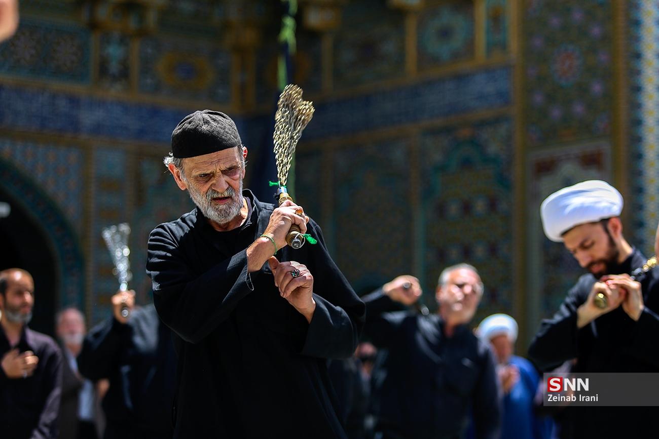 عکس/ عزاداری خادمان حرم حضرت معصومه (س) در روز شهادت امام جواد (ع)