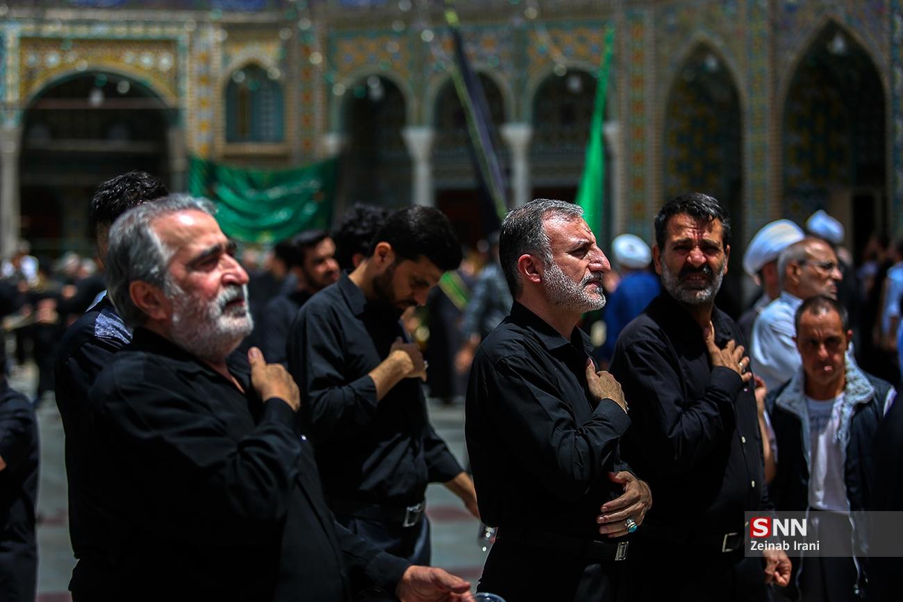 عکس/ عزاداری خادمان حرم حضرت معصومه (س) در روز شهادت امام جواد (ع)