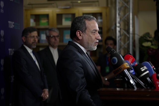 «غنیسازی صفر» پایان گفتگو هاست؛ پاسخ محکم عراقچی به زیادهخواهی بریتانیا