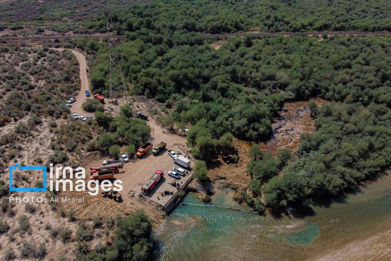 عکس/ نشت نفت به رودخانه مارون در خوزستان