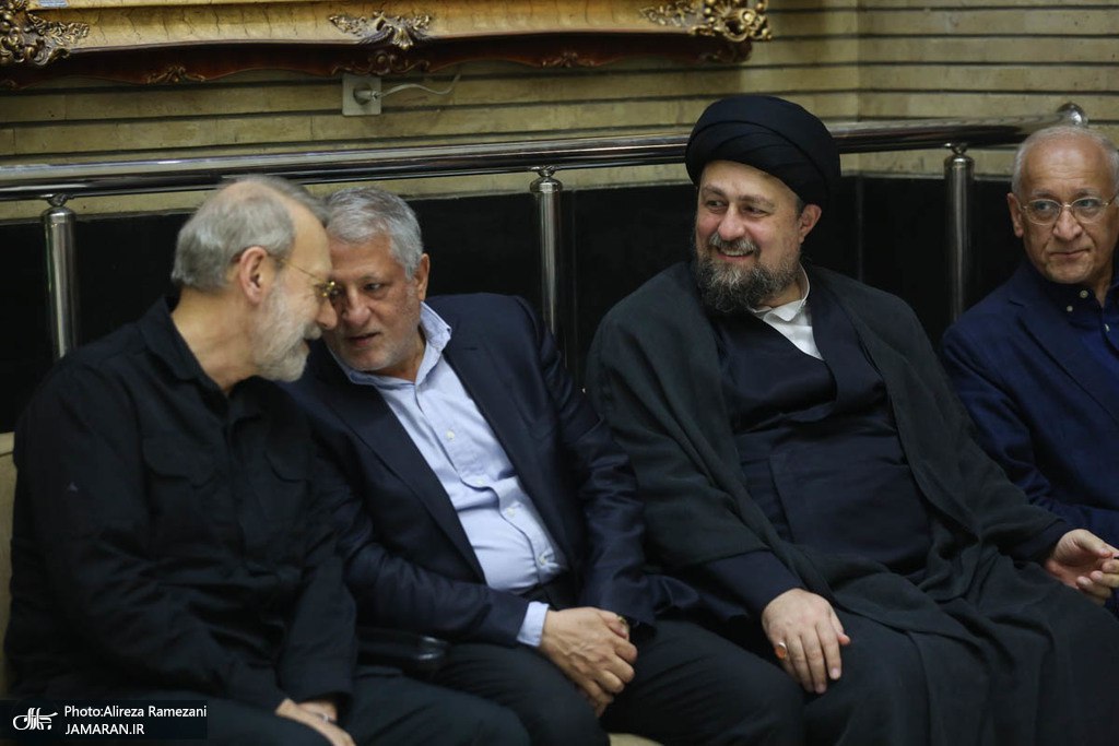 حضور لاریجانی، جهانگیری و هاشمی در مراسم ختم مادر محمد عطریانفر
