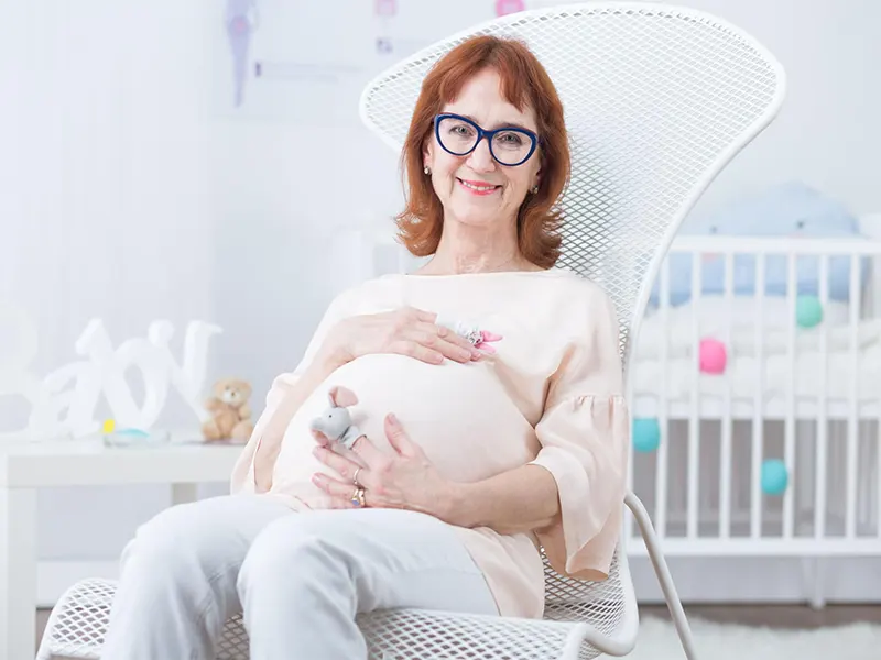 ۸ توصیهٔ مؤثر برای تسکین کمردردهای بارداری