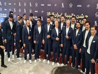 حضور اعضای تیم ملی والیبال در مراسم روز والیبال و شوخی پیاتزا با عکاسان