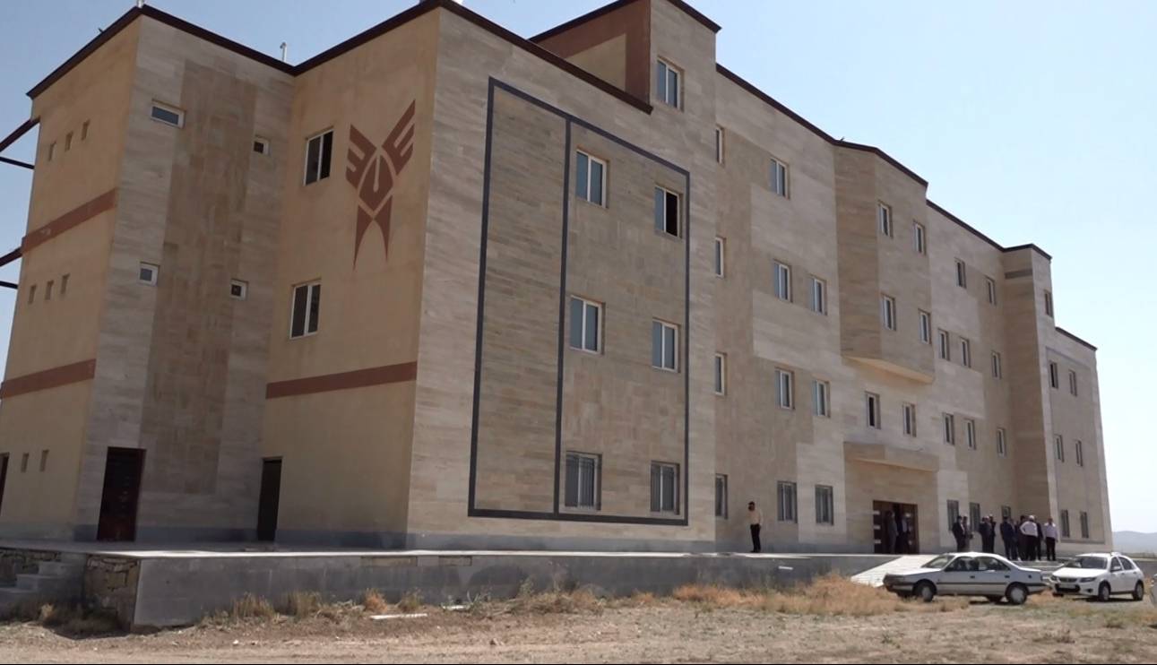 نیمهکاره ماندن ساختمان دانشگاه آزاد کبودراهنگ پس از ۱۲ سال