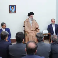 رهبر انقلاب: کشور سرشار از فرصت است و مسئله خاصی مثل جنگ، کرونا و مشکل حاد امنیتی وجود ندارد