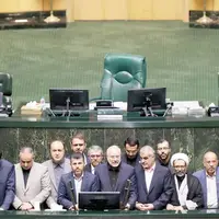 بی‌رمق، بی‌رقیب؛ نگاهی به انتخابات رئیس و هیئت‌رئیسه مجلس