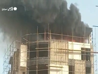 آتش‌سوزی یک ساختمان در حال ساخت در بندرعباس