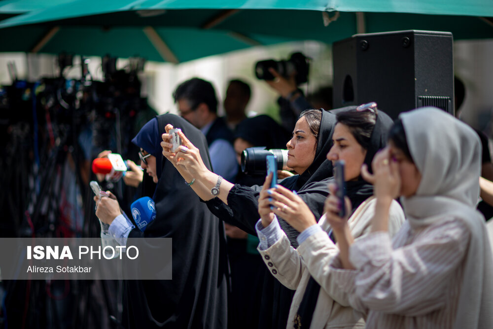 عکس/ حاشیه جلسه هیات دولت