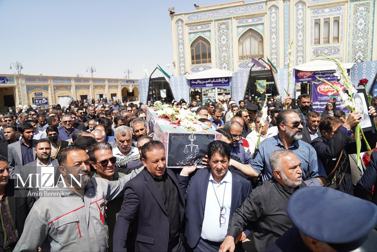 عکس/ مراسم تشییع پیکر قاضی شهید احسان باقری در شیراز