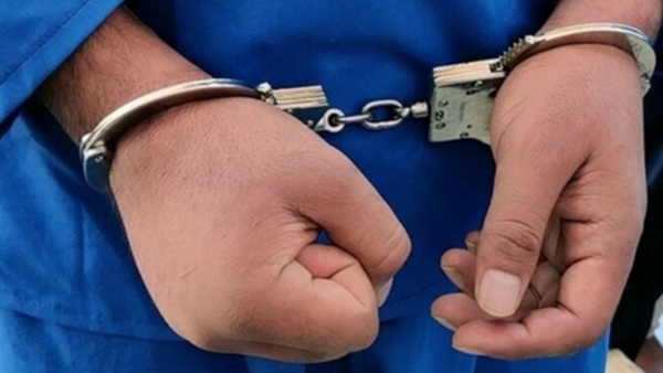سارق با 100 کیلو سیم مسی برق در یزد بازداشت شد