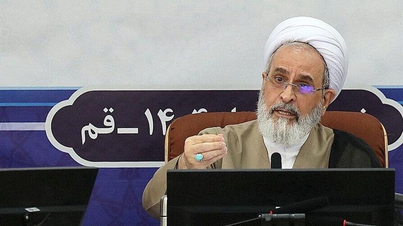 اعرافی: پیام رهبر انقلاب روح برنامه های حوزه علمیه است